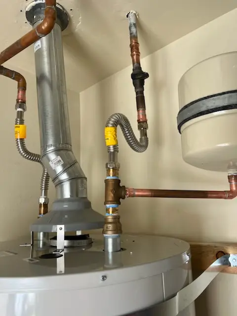 Water heater installation and plumbing repair in Garden Ridge